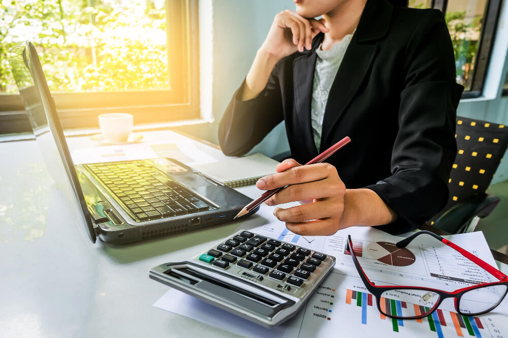 High-Income Professionals Are Overpaying CRA Without Chartered Accountant Services in Toronto on Their Side